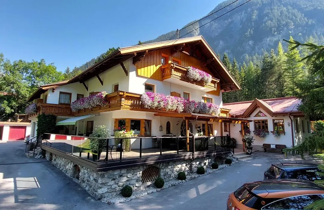 Gaestehaus Almrausch, Ferienanlage Mit Pool-1