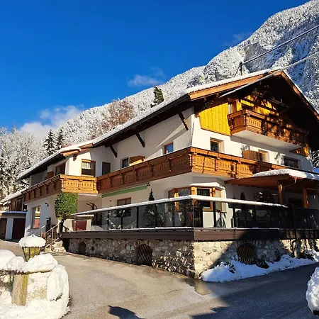 Gaestehaus Almrausch, Ferienanlage Mit Pool-2